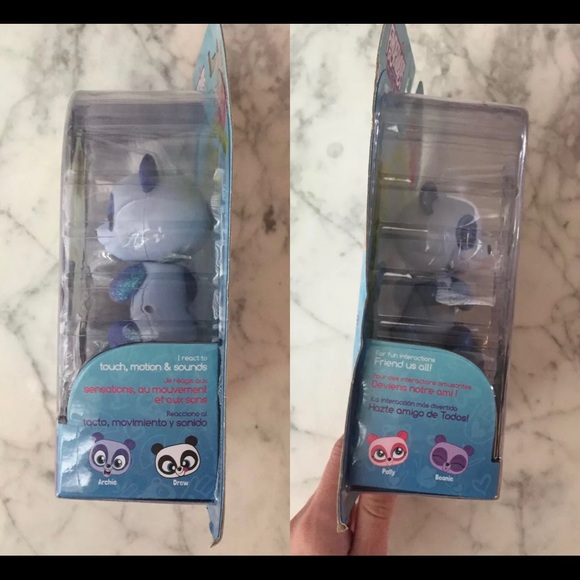 Brand New WowWee Fingerlings Baby Panda Archie Glitter Fingerling Rare - Picture 2 of 3